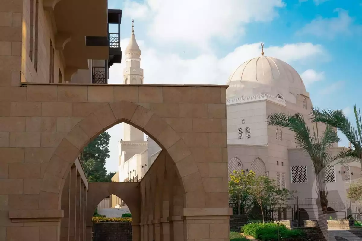 https://aqarmap.com.eg/ar/listing/5282921-for-sale-cairo-old-cairo-el-fostat-lfstt-ljdyd-arabesque-compound-sed