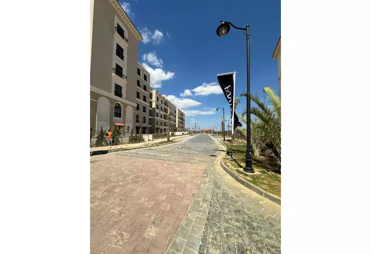 https://aqarmap.com.eg/ar/listing/5287022-for-sale-cairo-el-sheikh-zayed-city-compounds-kmbwnd-fyldj-wyst-dr-llttwyr