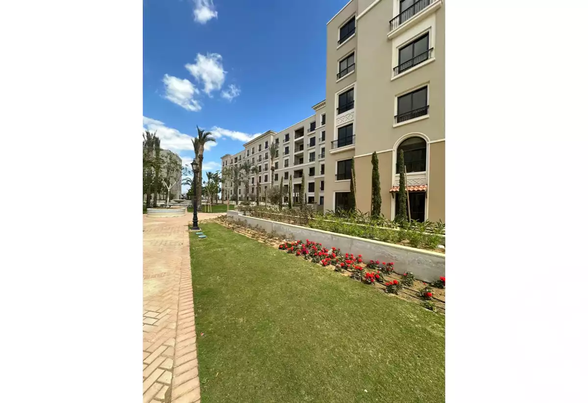 https://aqarmap.com.eg/en/listing/5287058-for-sale-cairo-el-sheikh-zayed-city-compounds-kmbwnd-fyldj-wyst-dr-llttwyr