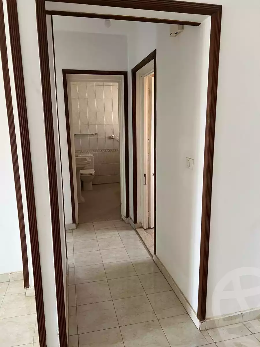 https://aqarmap.com.eg/ar/listing/5288059-for-sale-cairo-new-cairo-lrhb-city-phase-5-talaat-mostafa-st