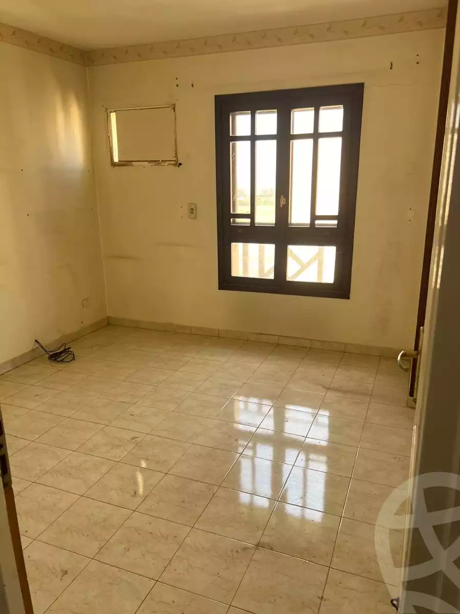 https://aqarmap.com.eg/ar/listing/5288059-for-sale-cairo-new-cairo-lrhb-city-phase-5-talaat-mostafa-st