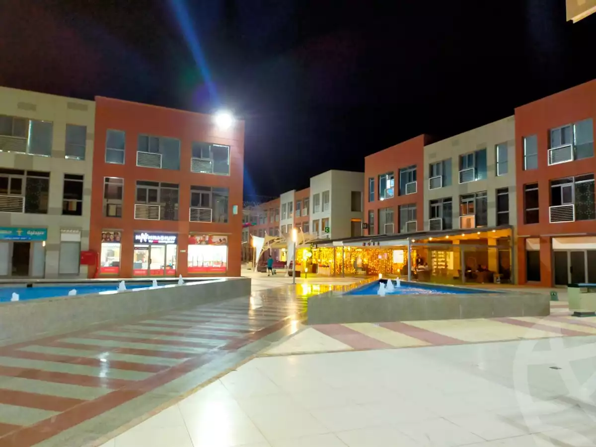 https://aqarmap.com.eg/en/listing/5288273-for-rent-cairo-el-sheikh-zayed-city-compounds-the-courtyard-mall-dorra