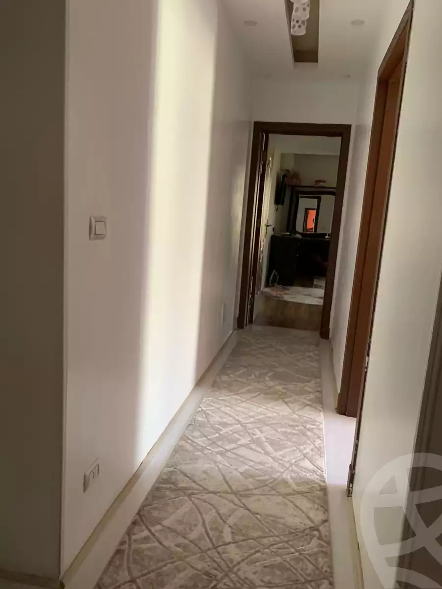 https://aqarmap.com.eg/en/listing/5294154-for-sale-cairo-new-cairo-lrhb-city-phase-8