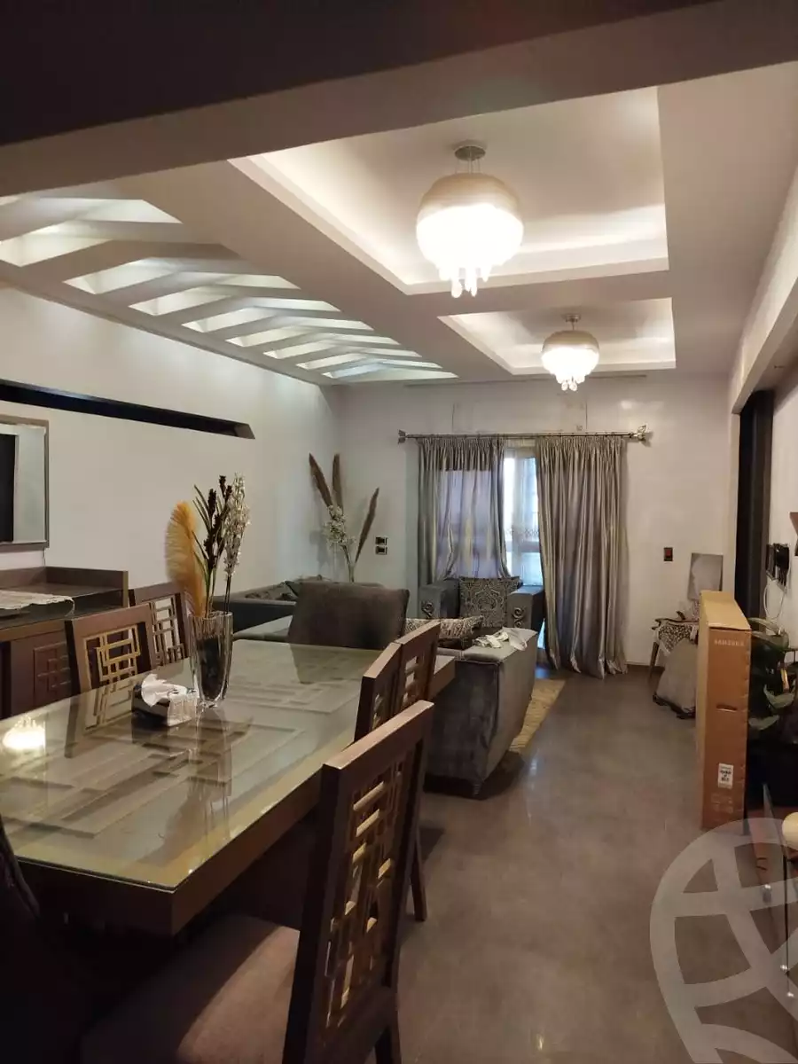 https://aqarmap.com.eg/en/listing/5298636-for-sale-cairo-el-sheikh-zayed-city-compounds-el-khamayel