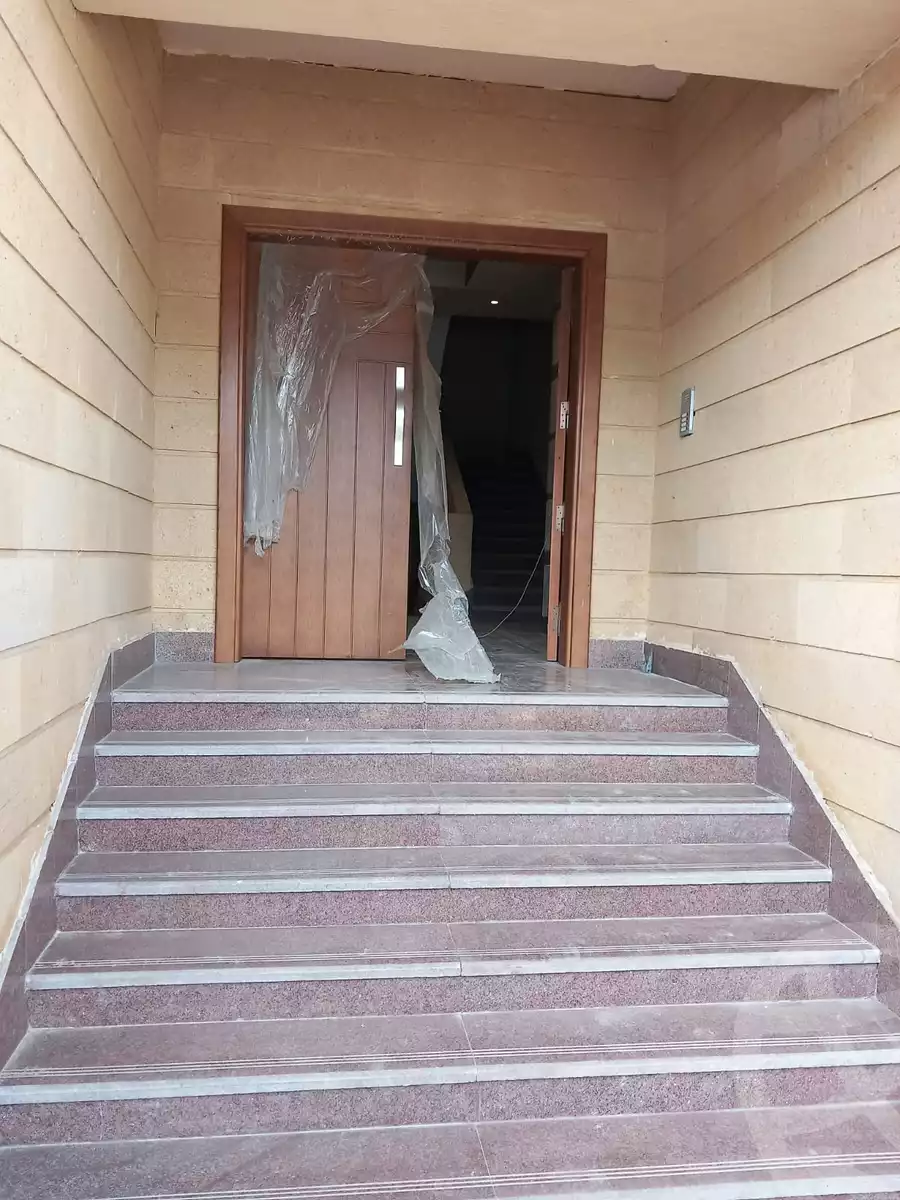 https://aqarmap.com.eg/ar/listing/5300247-for-sale-cairo-new-cairo-el-ahyaa-second-neighborhood-street-6