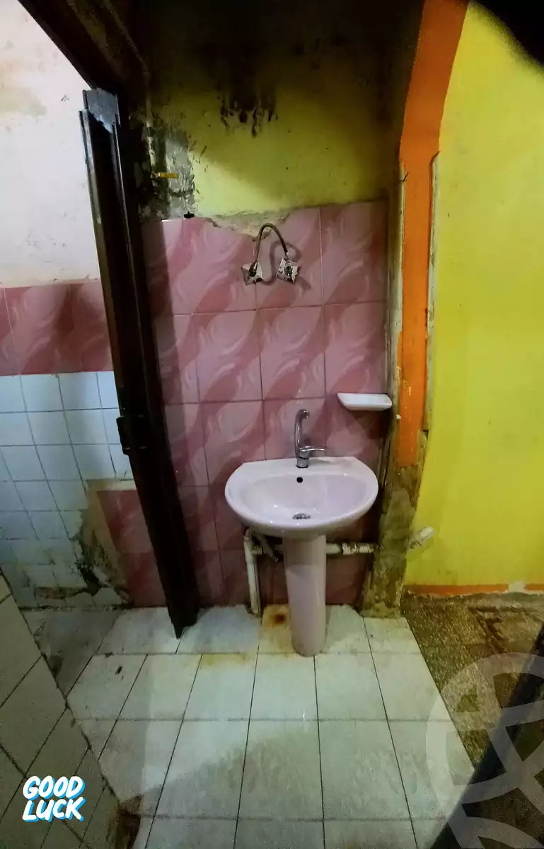 https://aqarmap.com.eg/en/listing/5301159-for-rent-cairo-hadayek-el-koba-iskandar-mina-st