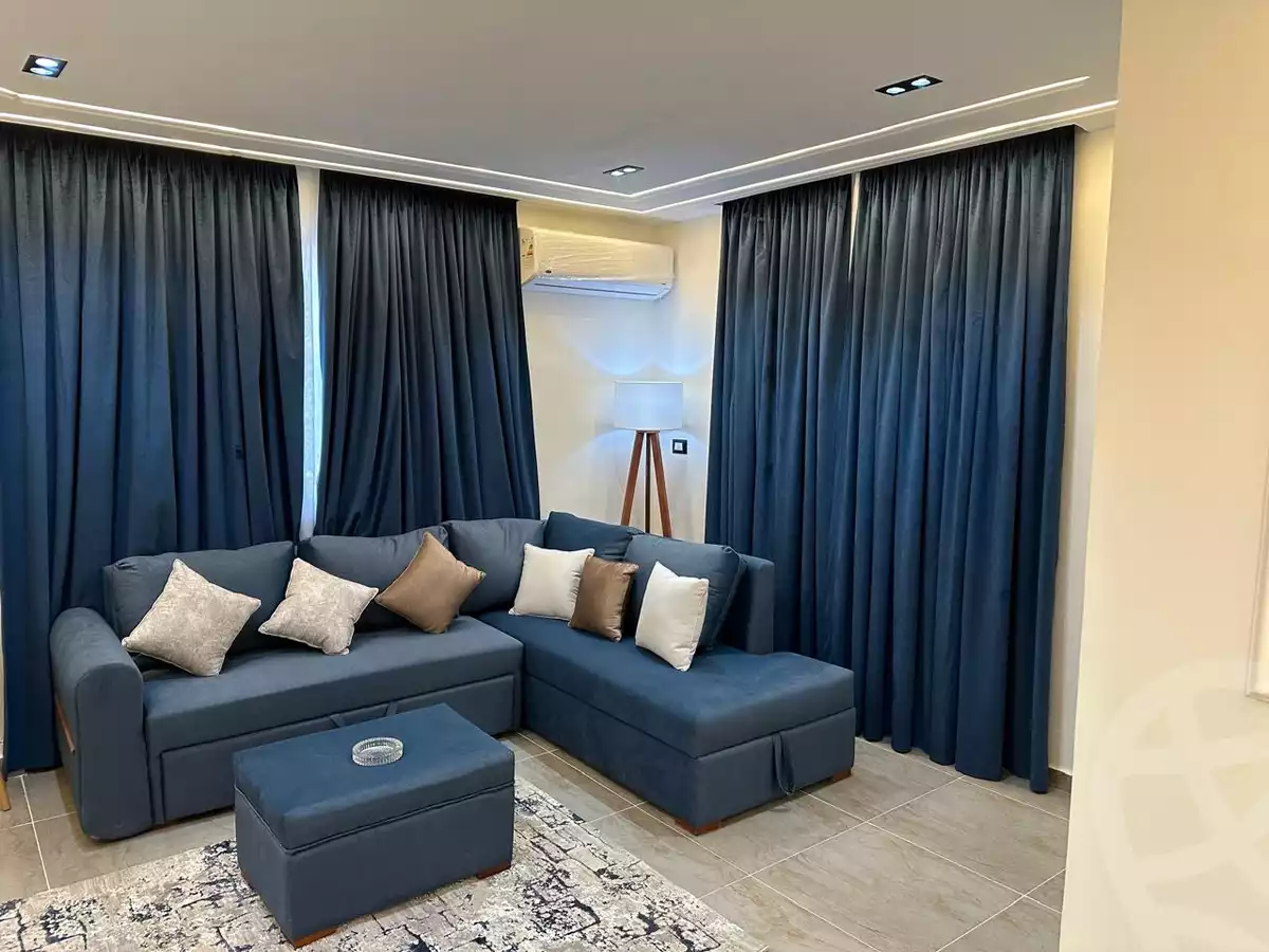 https://aqarmap.com.eg/en/listing/5303272-for-rent-cairo-new-cairo-lrhb-city-phase-4-mostafa-el-nahaas-st
