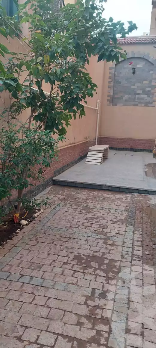https://aqarmap.com.eg/ar/listing/5312094-for-rent-cairo-new-cairo-90th-street-south-teseen-st