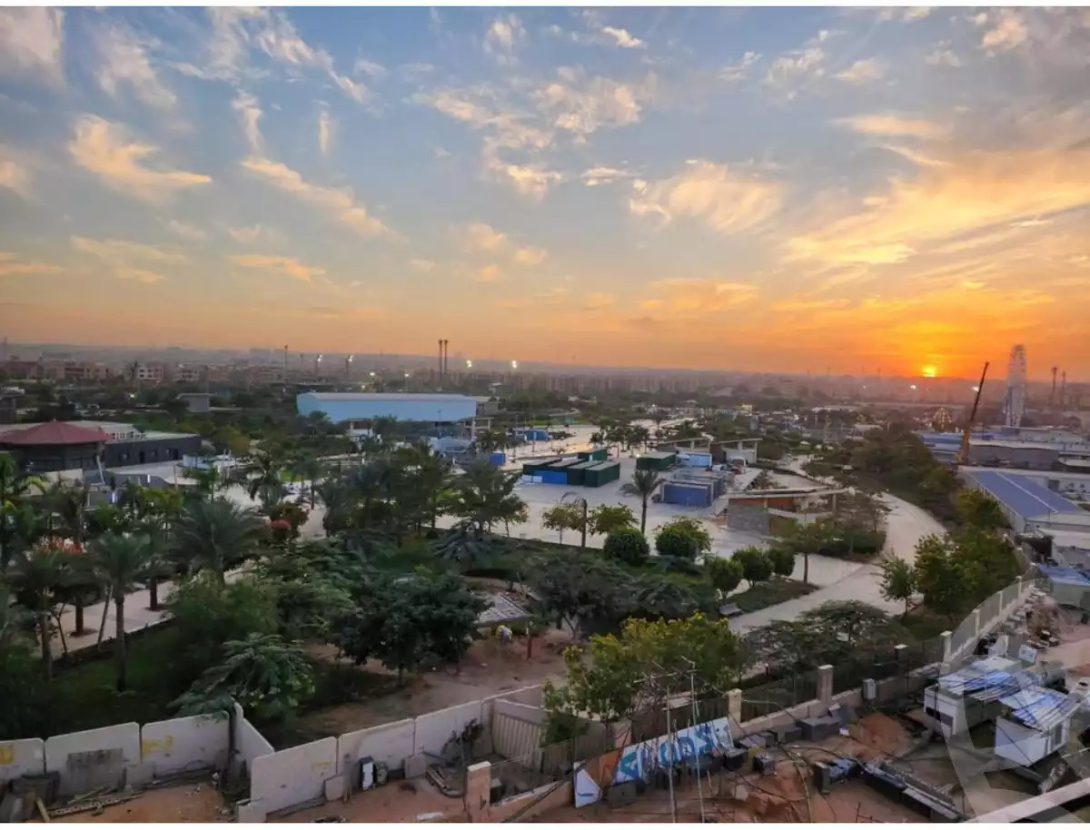 https://aqarmap.com.eg/en/listing/5314056-for-sale-cairo-el-sheikh-zayed-city-compounds-zyd-wr-llttwyr-park-towers-zed-el-sheikh-zayed-compound