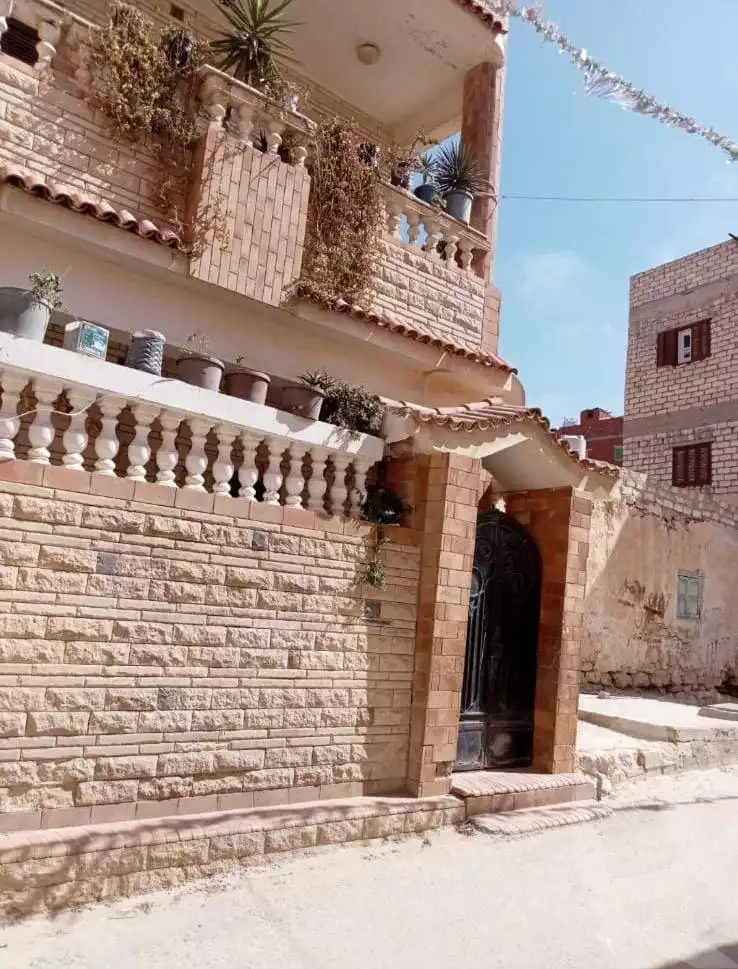 https://aqarmap.com.eg/en/listing/5325485-for-sale-marsa-matruh-marsa-matrouh-city-alam-el-roum-st