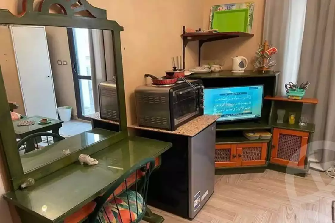 https://aqarmap.com.eg/en/listing/5326068-for-rent-cairo-el-sheikh-zayed-city-compounds-kmbwnd-wyst-twn-swdyk