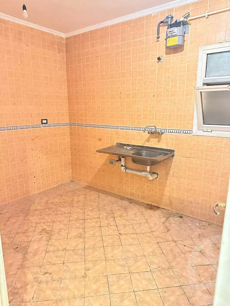https://aqarmap.com.eg/en/listing/5334338-for-rent-cairo-new-cairo-lrhb-city-phase-8