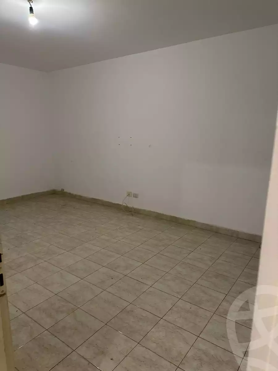 https://aqarmap.com.eg/en/listing/5334338-for-rent-cairo-new-cairo-lrhb-city-phase-8