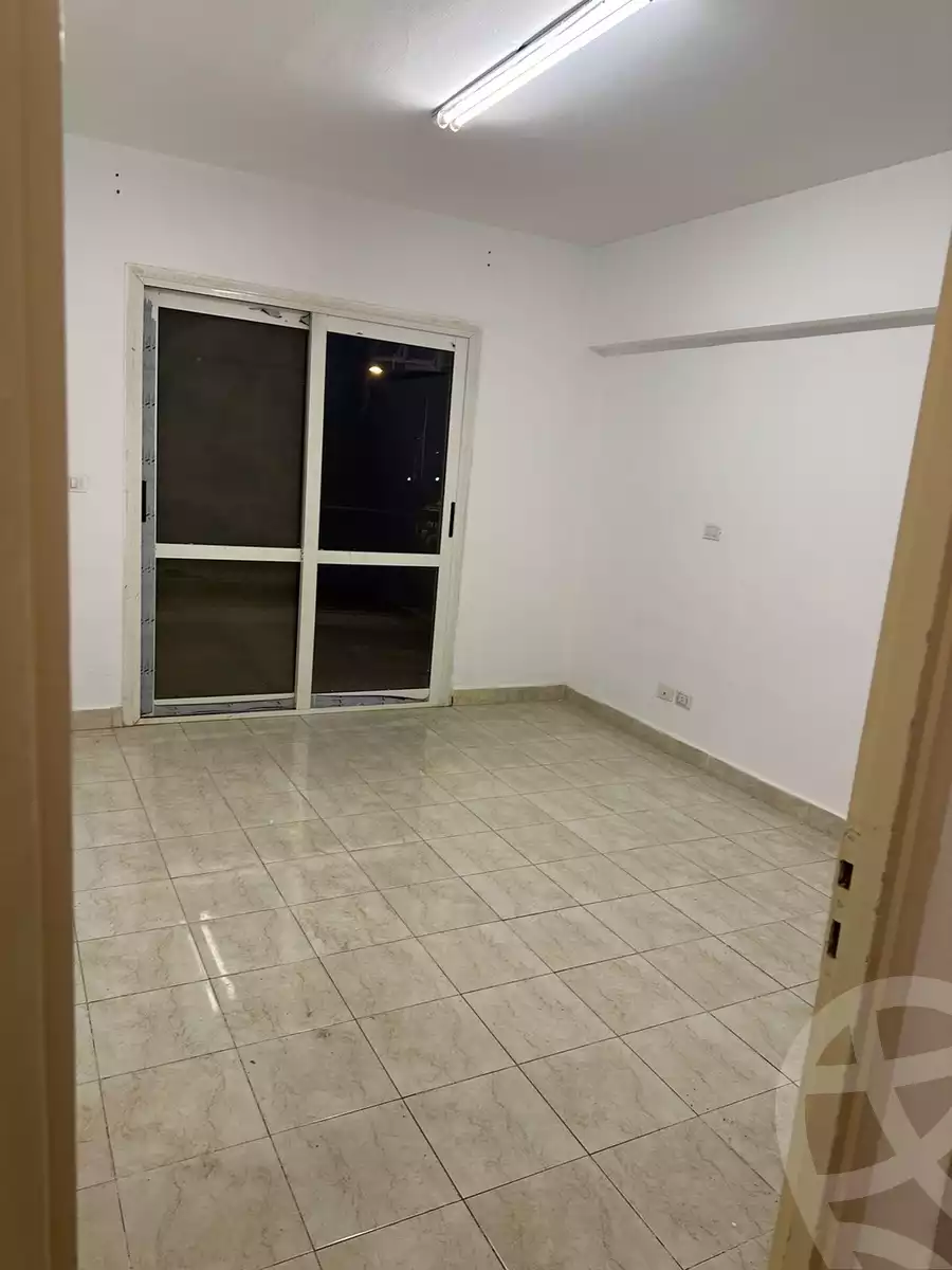 https://aqarmap.com.eg/en/listing/5334338-for-rent-cairo-new-cairo-lrhb-city-phase-8