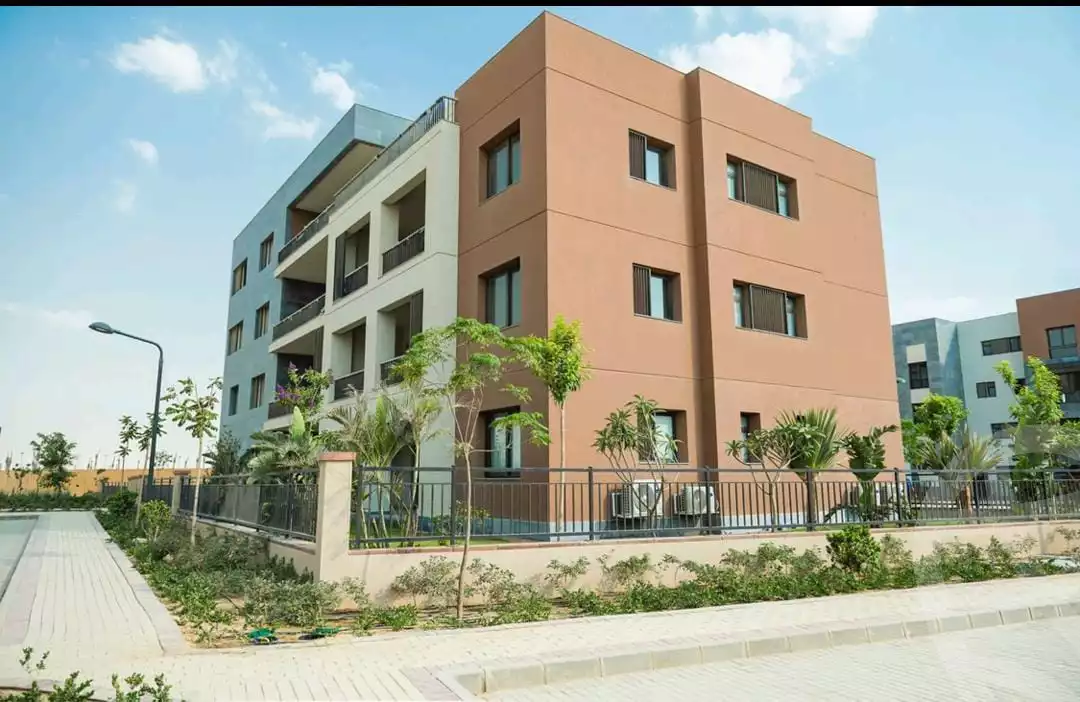 https://aqarmap.com.eg/en/listing/5336617-for-sale-cairo-new-cairo-compounds-district-5-the-plateau-district-5