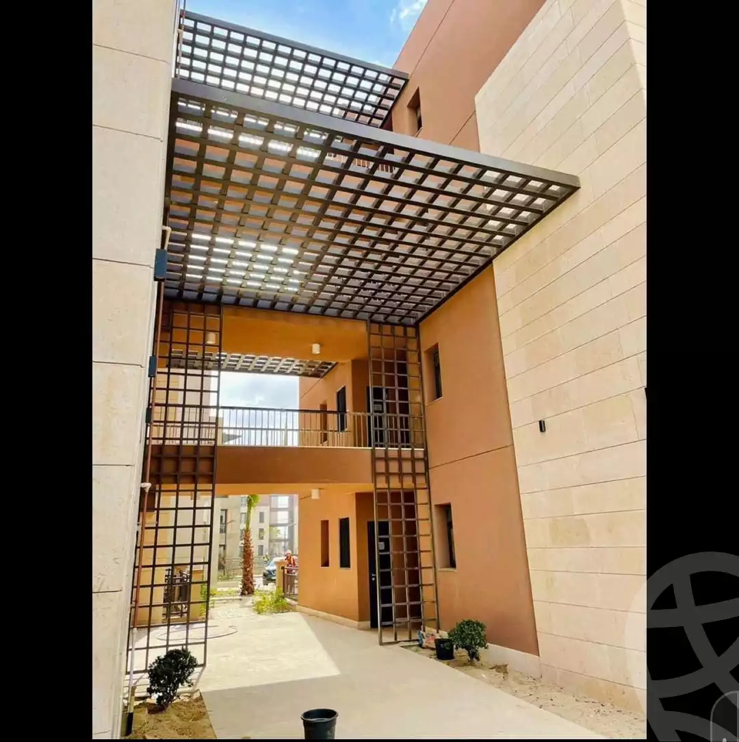https://aqarmap.com.eg/en/listing/5336617-for-sale-cairo-new-cairo-compounds-district-5-the-plateau-district-5