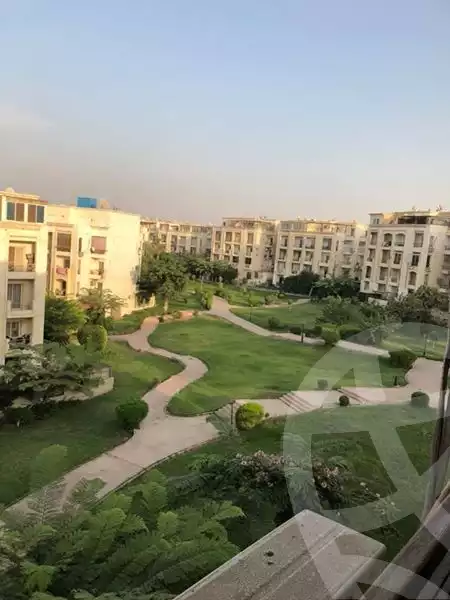 https://aqarmap.com.eg/en/listing/5340058-for-sale-cairo-el-sheikh-zayed-city-compounds-hadayek-el-mohandiseen