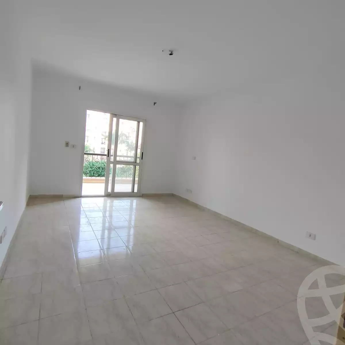 https://aqarmap.com.eg/en/listing/5344715-for-rent-cairo-new-cairo-lrhb-city-phase-8