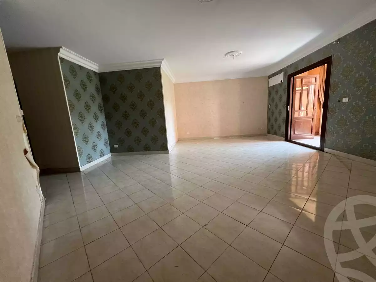 https://aqarmap.com.eg/ar/listing/5344983-for-sale-cairo-new-cairo-lrhb-city-phase-5-talaat-mostafa-st