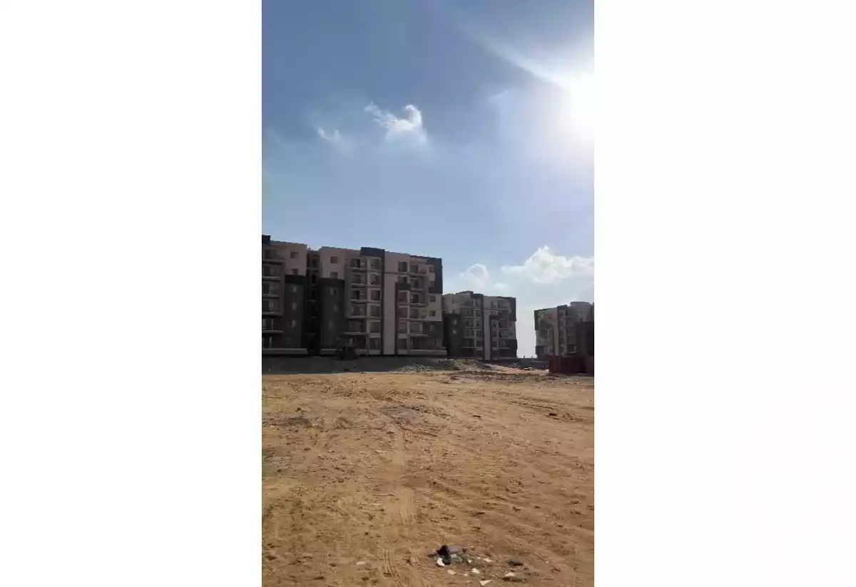https://aqarmap.com.eg/en/listing/5318506-for-sale-cairo-el-sheikh-zayed-city-lshykh-zyd-ljdyd-west-view-residence-hdp