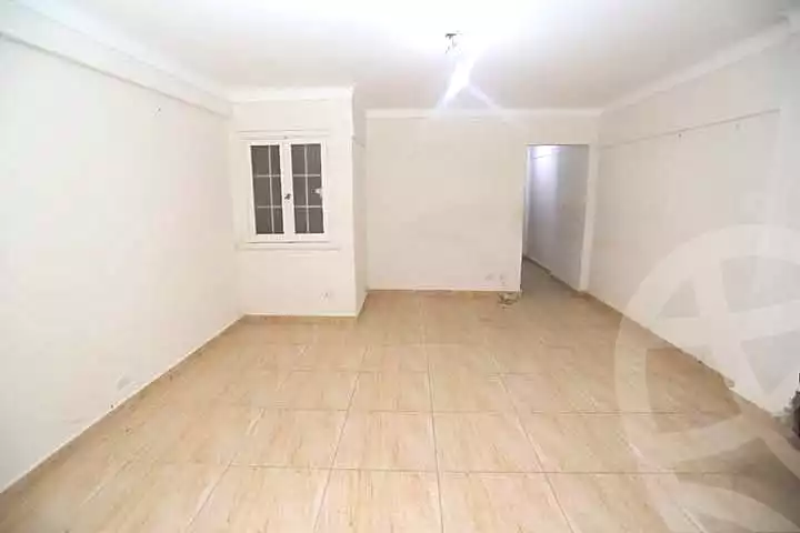 https://aqarmap.com.eg/en/listing/5352840-for-sale-alexandria-ganaklis-shr-bw-qyr-tryq-lhry