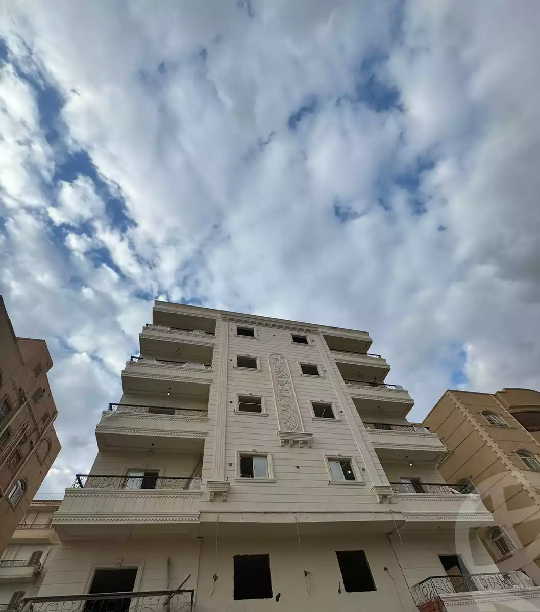 https://aqarmap.com.eg/en/listing/5355624-for-sale-cairo-6th-of-october-el-ahyaa-neighborhood-2nd-dr-abdel-wahab-moro-rd