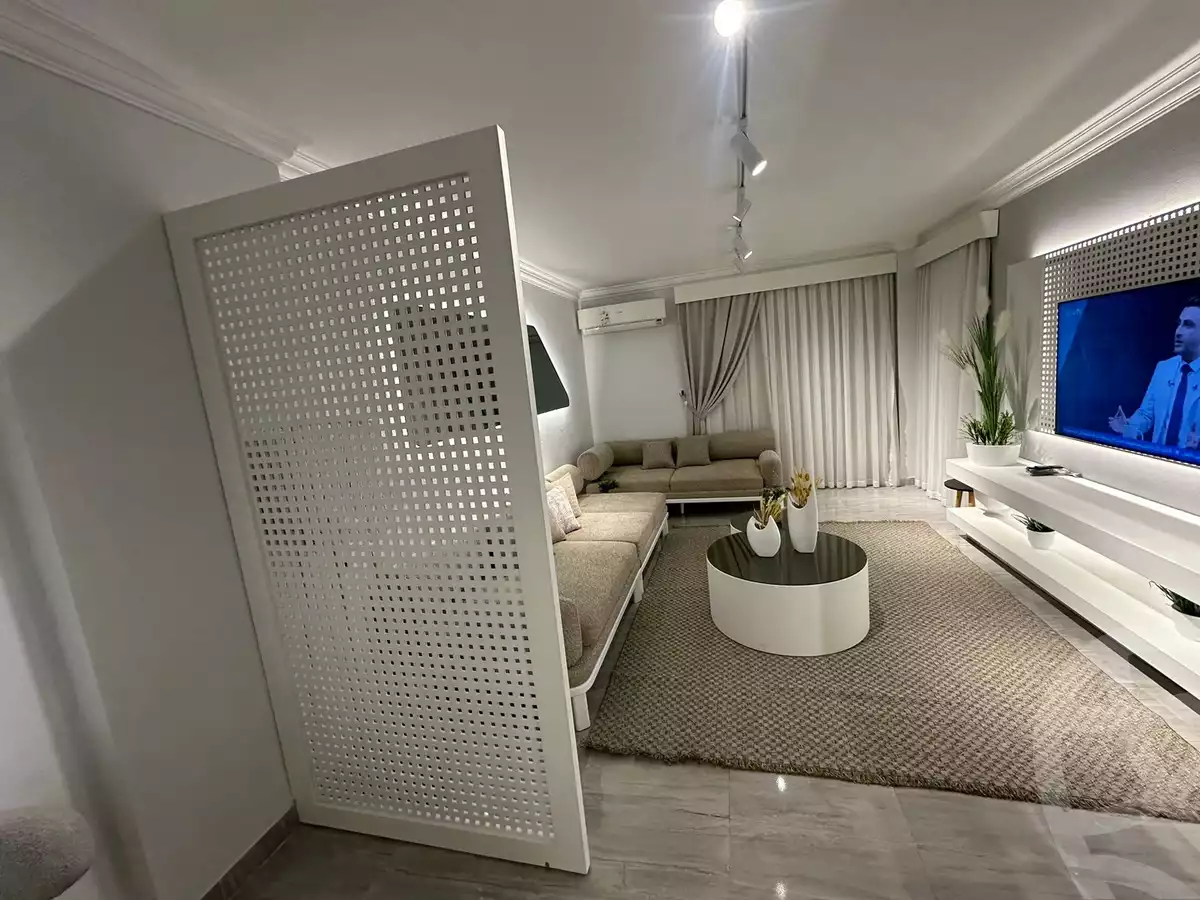 https://aqarmap.com.eg/en/listing/5357843-for-rent-cairo-el-sheikh-zayed-city-compounds-jn-zyd