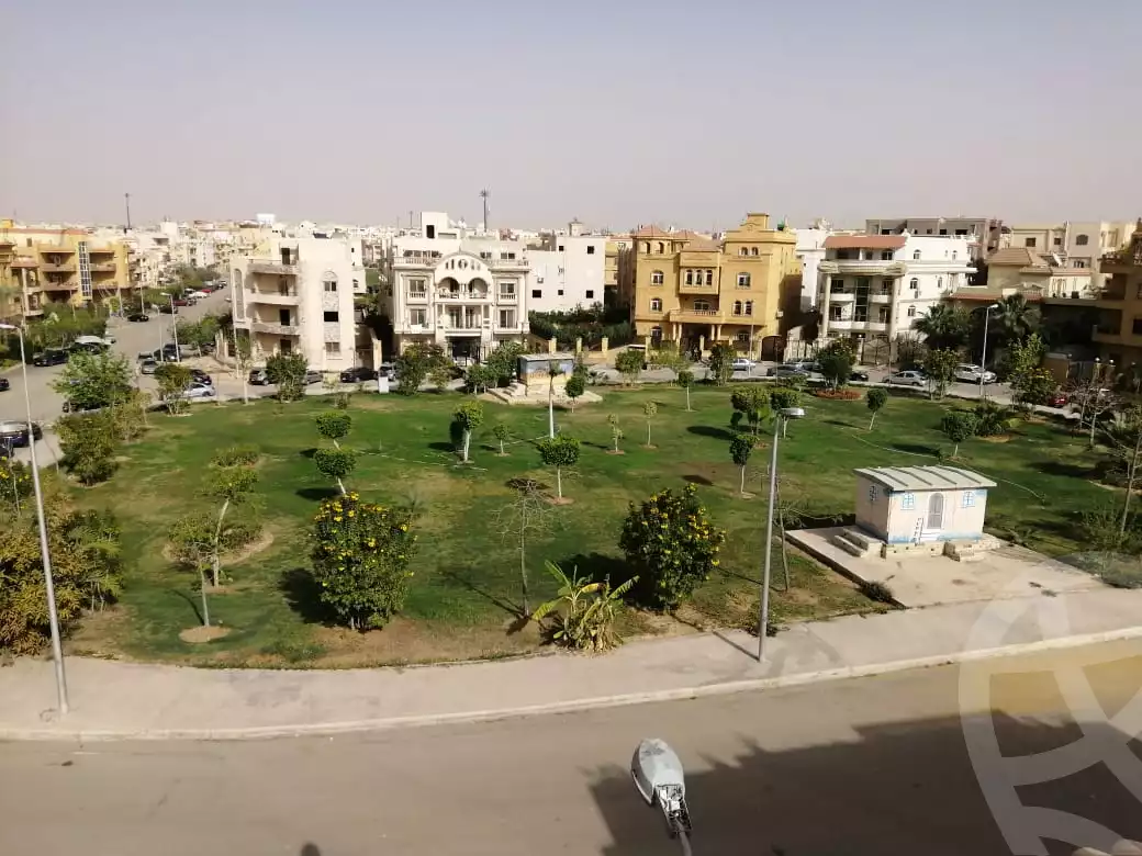 https://aqarmap.com.eg/en/listing/5360683-for-sale-cairo-new-cairo-ganob-el-akadamiya-south-academy-b-taha-hussein-st