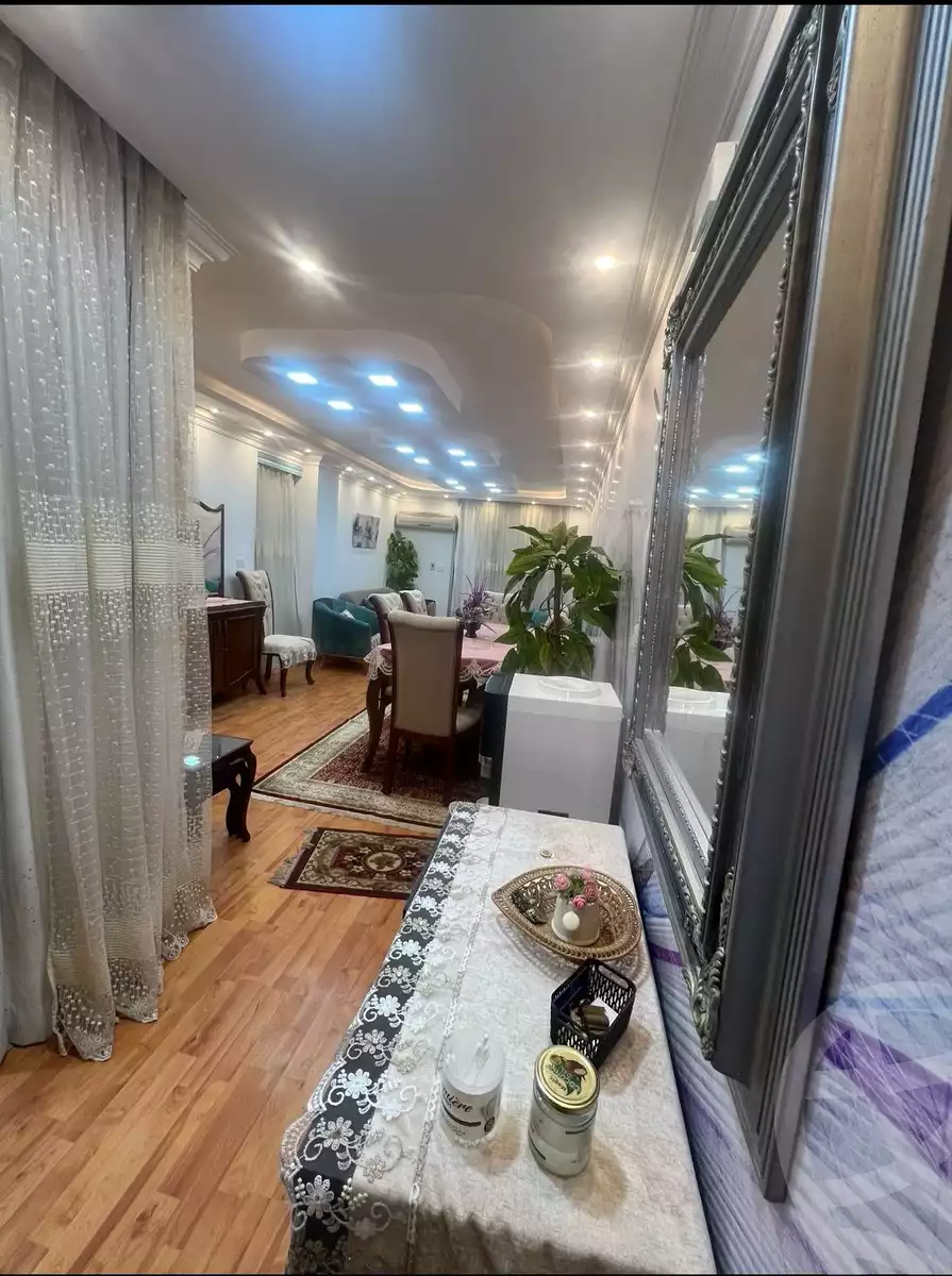 https://aqarmap.com.eg/en/listing/5363122-for-rent-cairo-new-cairo-lrhb-city-phase-8