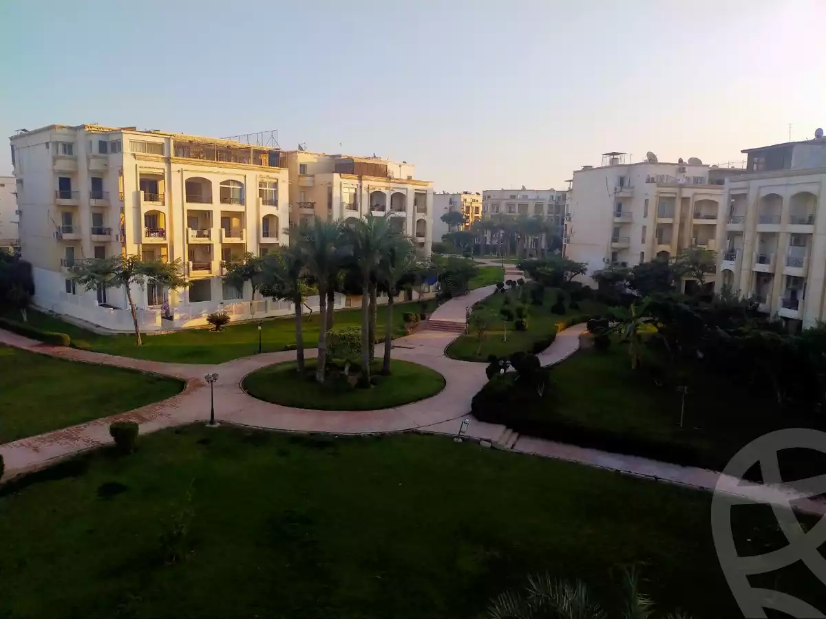 https://aqarmap.com.eg/en/listing/5363561-for-sale-cairo-el-sheikh-zayed-city-compounds-hadayek-el-mohandiseen