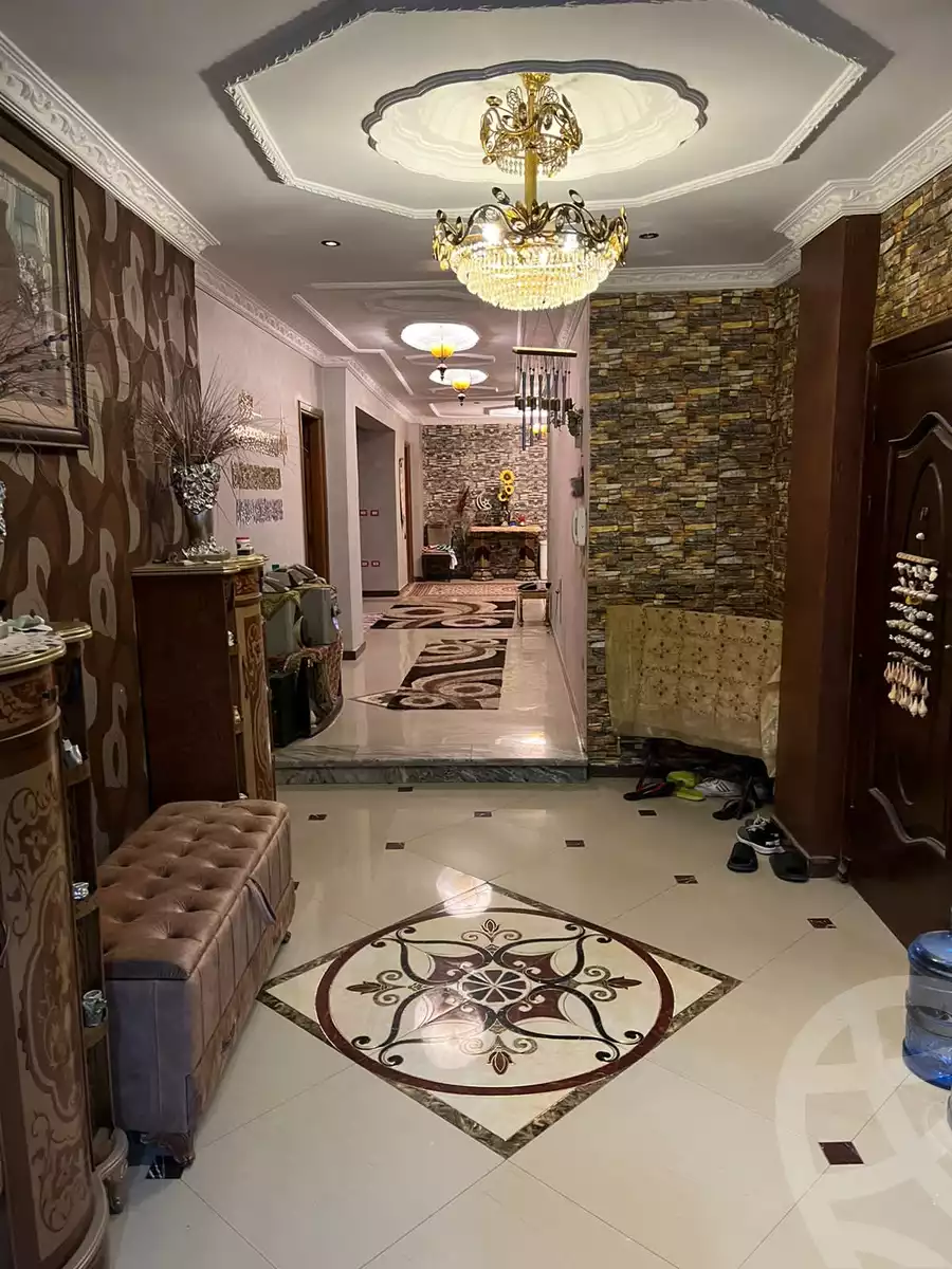 https://aqarmap.com.eg/en/listing/5364765-for-sale-cairo-el-haram-shareaa-khatem-el-morsalen