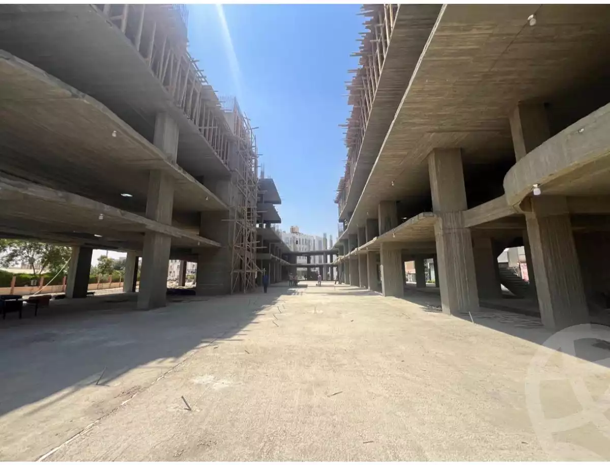 https://aqarmap.com.eg/en/listing/5371194-for-sale-cairo-el-sheikh-zayed-city-shr-lbstn
