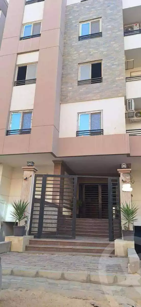 https://aqarmap.com.eg/en/listing/5372231-for-sale-cairo-new-cairo-el-lotus-lotus-north-lmntq-lwl-llwts-lshmly