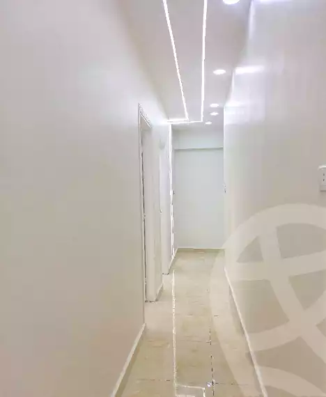 https://aqarmap.com.eg/ar/listing/5377043-for-sale-alexandria-el-hanouvel-rich-home-st