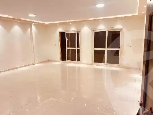 https://aqarmap.com.eg/en/listing/5379807-for-rent-cairo-el-sheikh-zayed-city-compounds-el-khamayel