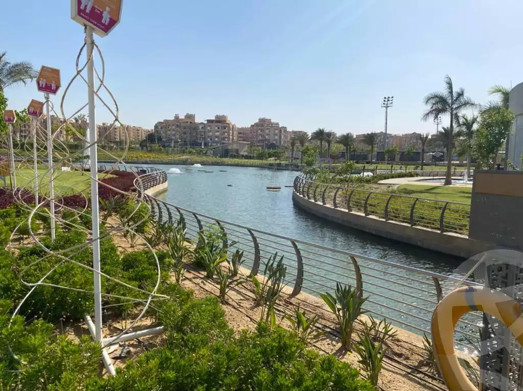 https://aqarmap.com.eg/en/listing/5385436-for-sale-cairo-el-sheikh-zayed-city-compounds-zyd-wr-llttwyr-z-tower