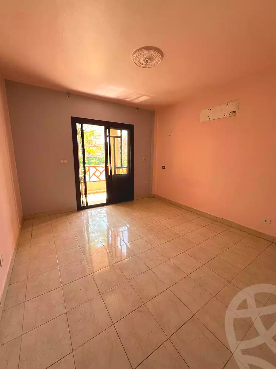 https://aqarmap.com.eg/ar/listing/5386697-for-sale-cairo-new-cairo-lrhb-city-phase-5-ibn-al-nafees-st