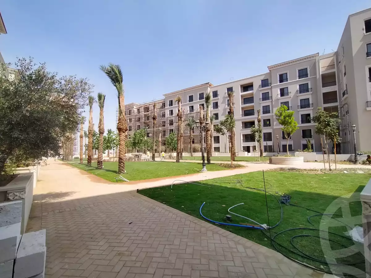 https://aqarmap.com.eg/en/listing/5389430-for-sale-cairo-el-sheikh-zayed-city-compounds-kmbwnd-fyldj-wyst-dr-llttwyr