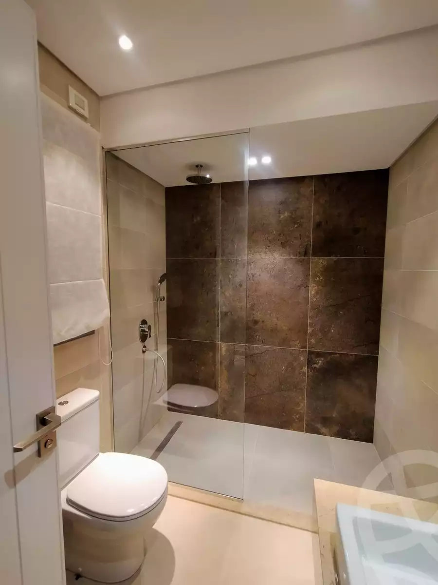 https://aqarmap.com.eg/en/listing/5389430-for-sale-cairo-el-sheikh-zayed-city-compounds-kmbwnd-fyldj-wyst-dr-llttwyr