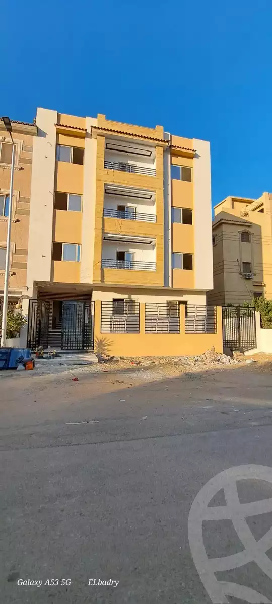 https://aqarmap.com.eg/en/listing/5395986-for-sale-cairo-new-cairo-south-investors-zizinia-st
