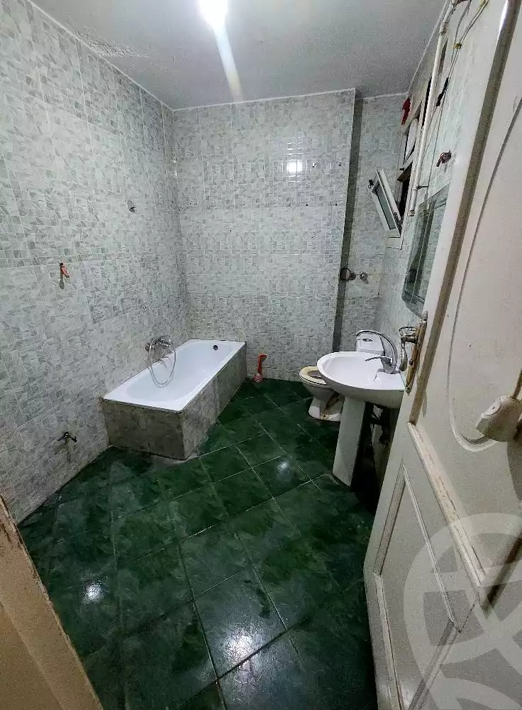 https://aqarmap.com.eg/en/listing/5396465-for-sale-cairo-ain-shams-6-october-st