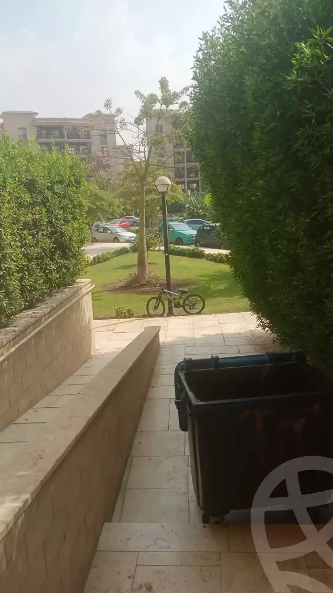 https://aqarmap.com.eg/en/listing/5397560-for-rent-cairo-new-cairo-lrhb-city-phase-8