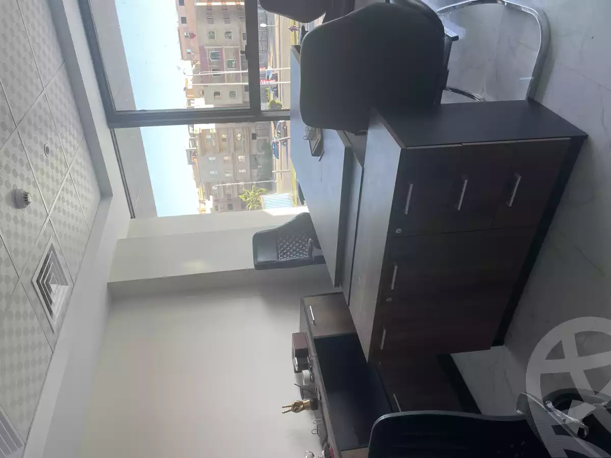 https://aqarmap.com.eg/ar/listing/5400632-for-sale-cairo-el-sheikh-zayed-city-compounds-dh-jyt-blz-mykwn-llttwyr