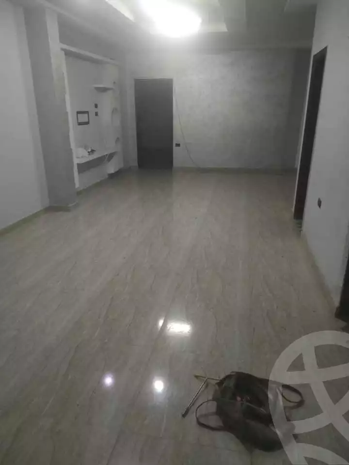 https://aqarmap.com.eg/ar/listing/5401490-for-rent-cairo-mokattam-lhdb-l-ly-shareaa-9