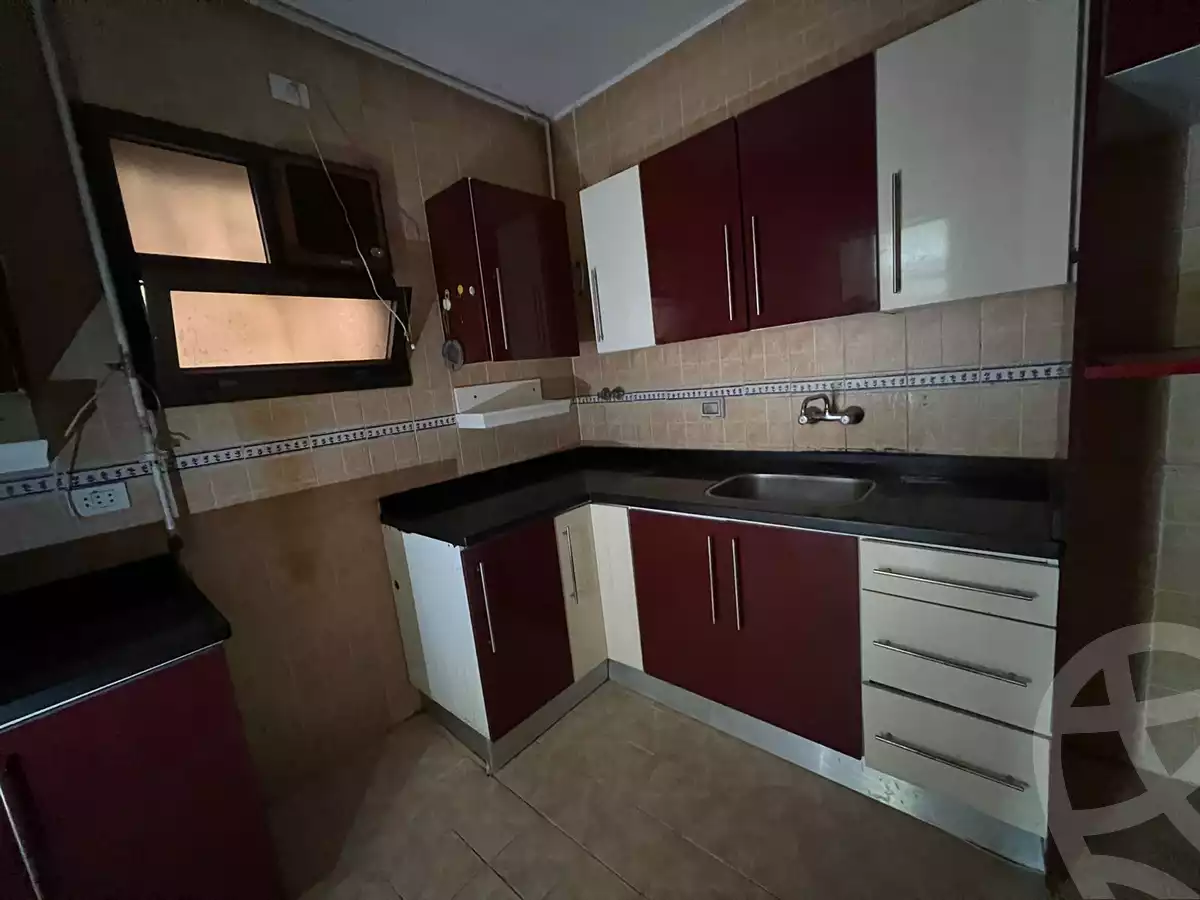 https://aqarmap.com.eg/ar/listing/5401627-for-sale-cairo-new-cairo-lrhb-city-phase-5-ibn-al-haytham-st