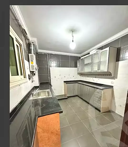 https://aqarmap.com.eg/ar/listing/5403841-for-rent-cairo-mokattam-lhdb-l-ly