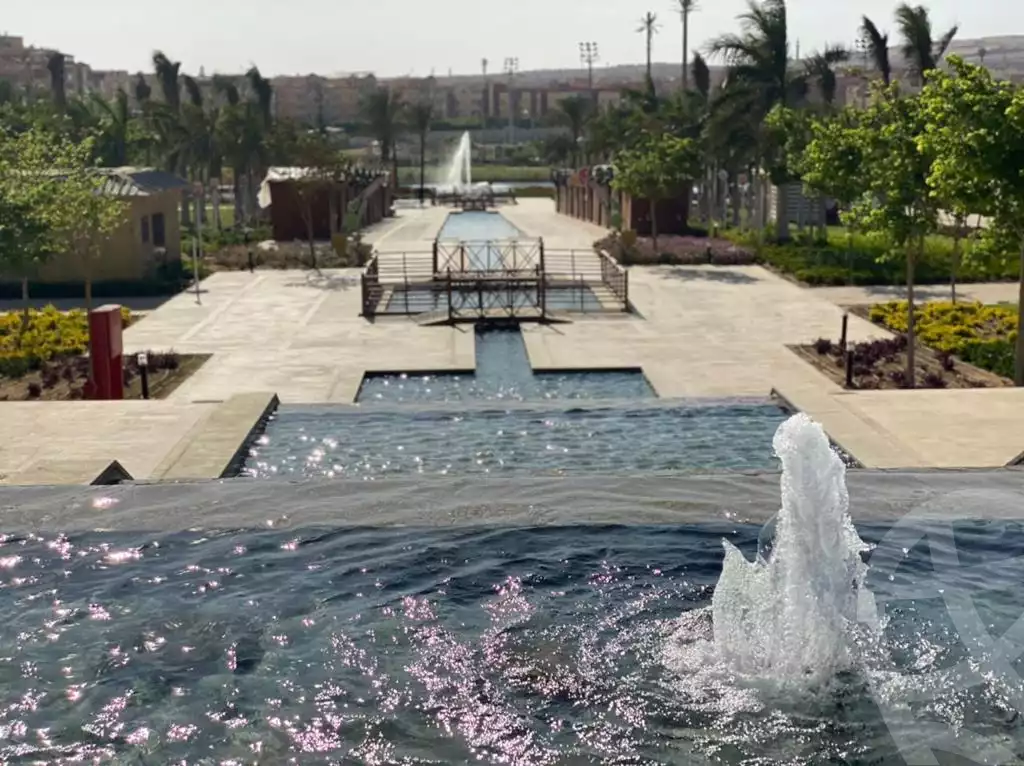https://aqarmap.com.eg/ar/listing/5405776-for-sale-cairo-el-sheikh-zayed-city-compounds-zyd-wr-llttwyr-park-towers-zed-el-sheikh-zayed-compound