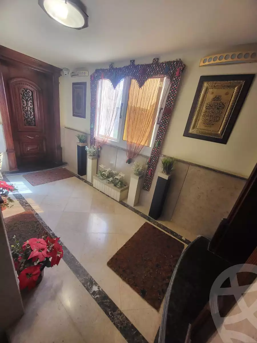 https://aqarmap.com.eg/en/listing/5408194-for-sale-cairo-el-sheikh-zayed-city-compounds-continental-gardens