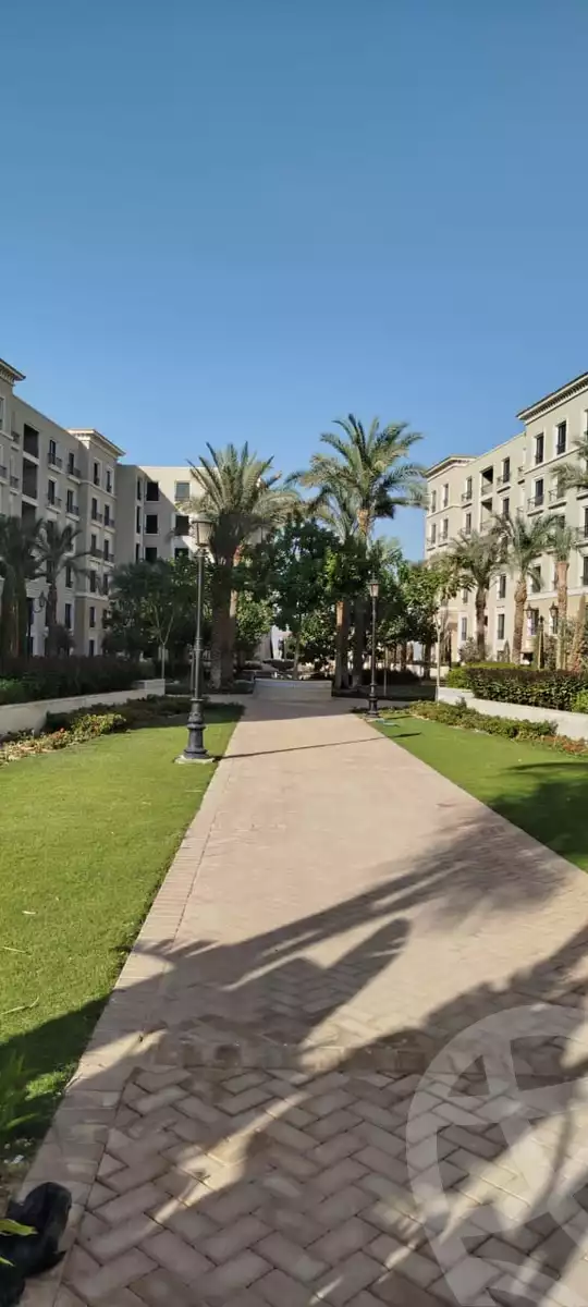 https://aqarmap.com.eg/ar/listing/5409051-for-sale-cairo-el-sheikh-zayed-city-compounds-kmbwnd-fyldj-wyst-dr-llttwyr
