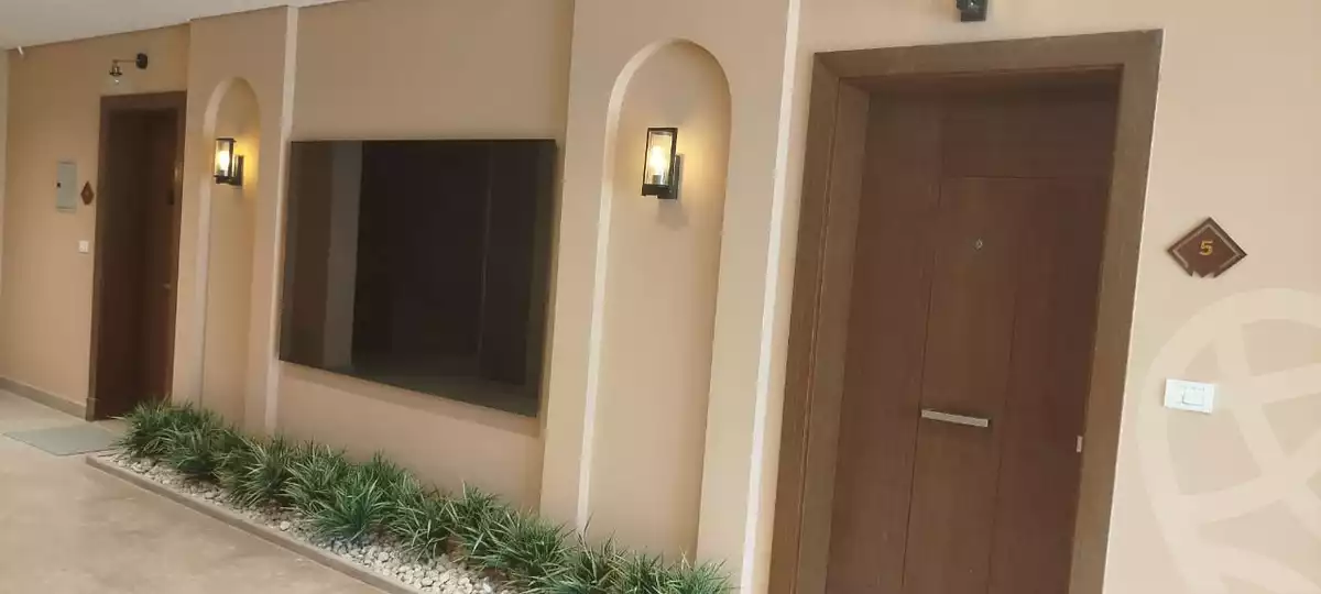 https://aqarmap.com.eg/en/listing/5409121-for-sale-cairo-el-sheikh-zayed-city-compounds-kmbwnd-fyldj-wyst-dr-llttwyr